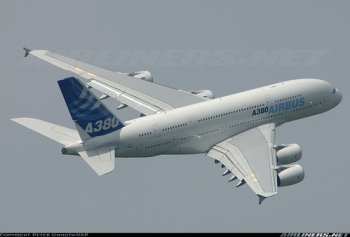 A380-1 • <a style="font-size:0.8em;" href="http://www.flickr.com/photos/139546847@N02/29687825424/" target="_blank">View on Flickr</a>