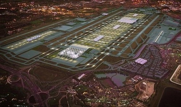 Heathrow future • <a style="font-size:0.8em;" href="http://www.flickr.com/photos/139546847@N02/30519285262/" target="_blank">View on Flickr</a>
