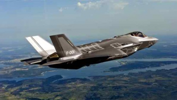 Japan Begins Assembling First F-35A at Nagoya FACO • <a style="font-size:0.8em;" href="http://www.flickr.com/photos/139546847@N02/25102107981/" target="_blank">View on Flickr</a>