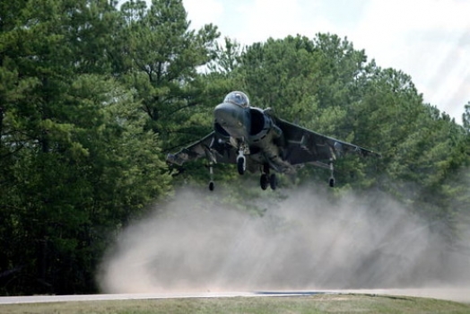 AV-8B Harrier II hovering • <a style="font-size:0.8em;" href="http://www.flickr.com/photos/139546847@N02/30202182462/" target="_blank">View on Flickr</a>