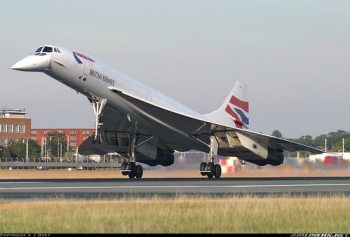 Concorde 102 • <a style="font-size:0.8em;" href="http://www.flickr.com/photos/139546847@N02/30021463940/" target="_blank">View on Flickr</a>