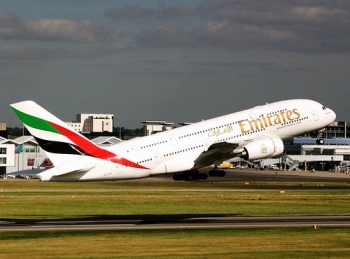 Emirates A380 is more fuel efficient than a hybrid car, with a fuel economy of 3.1 litres per 100 passenger km • <a style="font-size:0.8em;" href="http://www.flickr.com/photos/139546847@N02/30318224865/" target="_blank">View on Flickr</a>